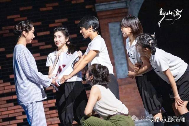 女性自強書寫時代篇章，話劇《翻山海》展現青春力量丨文化廣角鏡