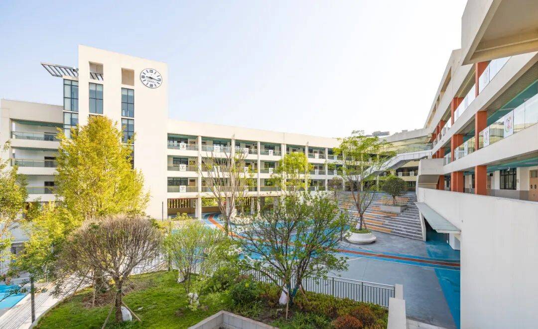 五險一金！重慶大學城沙坪壩小學正在招聘！