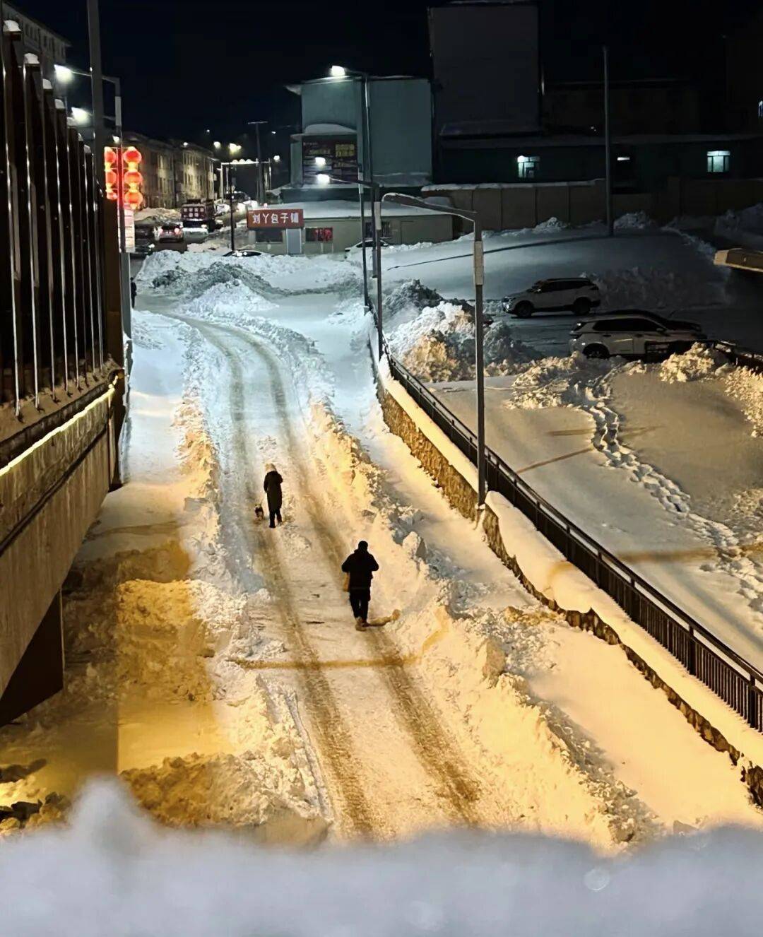 鶴崗「房產一哥」，轉行擦邊背後