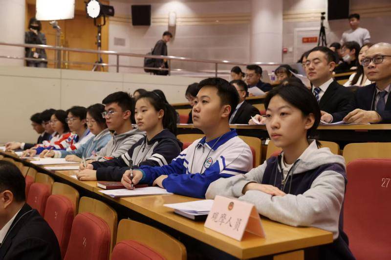 北京兩會｜大中小學思政課首次“搬進”兩會現場
