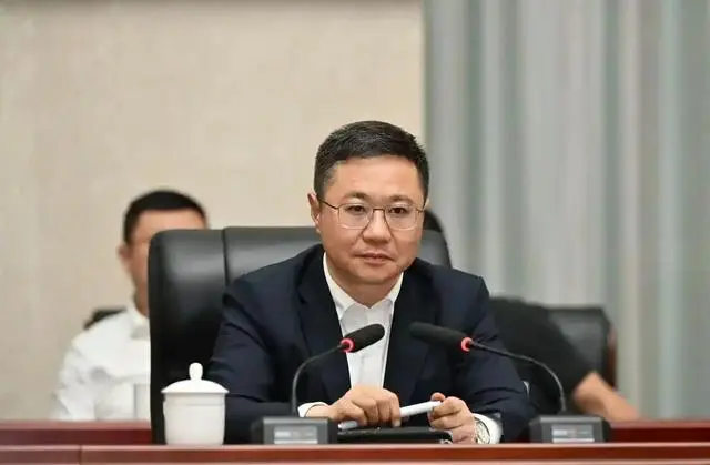 遵義市市長黃偉任上被查 16歲考上大學