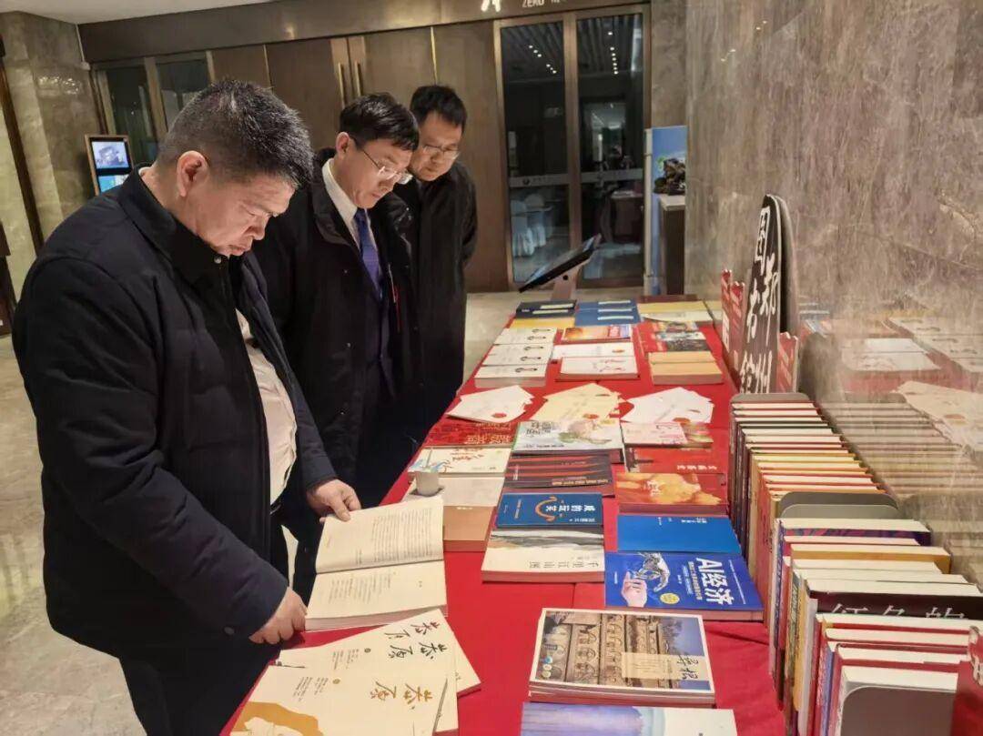 鄭州圖書館“書香凝共識，聚力謀發展”專題服務活動舉辦